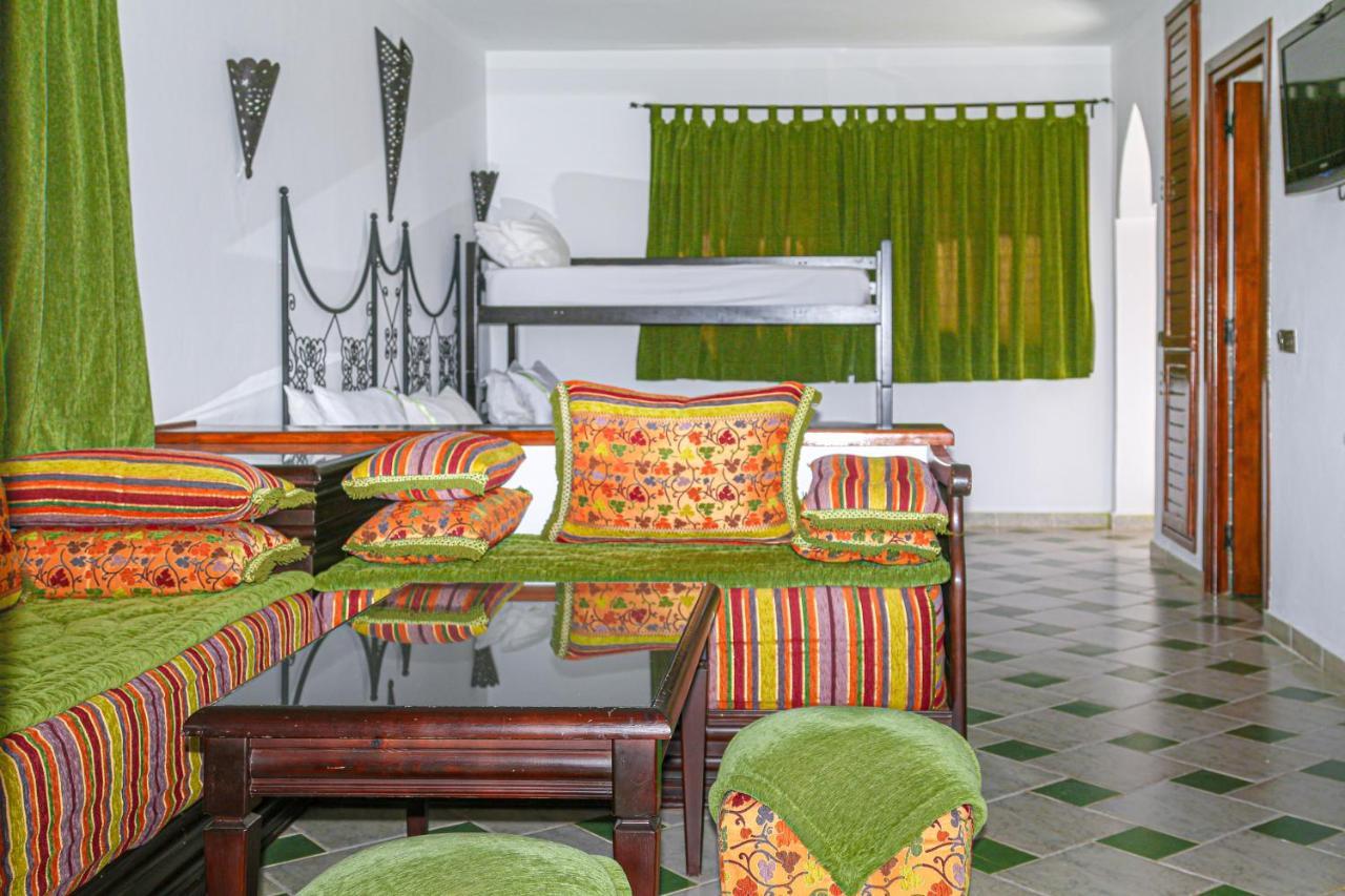 Hotel Mandy Tétouan Kültér fotó